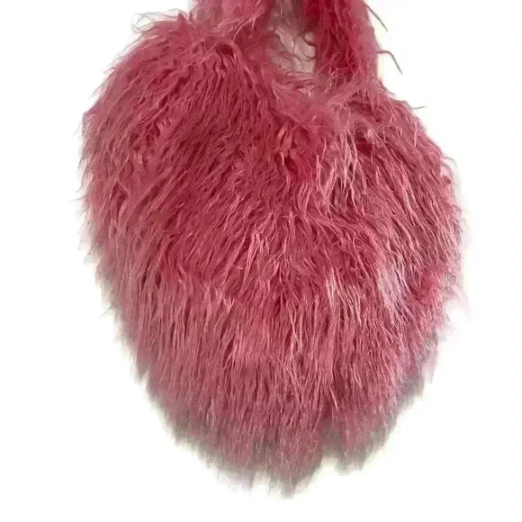 Milk Jelli Pink Heart Faux Fur Purse - Picture 3 of 5